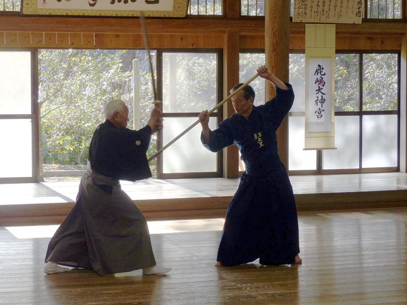 Kaminoda-sensei (left) and Osato-sensei demonstrate at Kashima Jingu, 2010