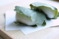 Kashiwa-mochi” which is rice cake wrapped with the leaf of oak